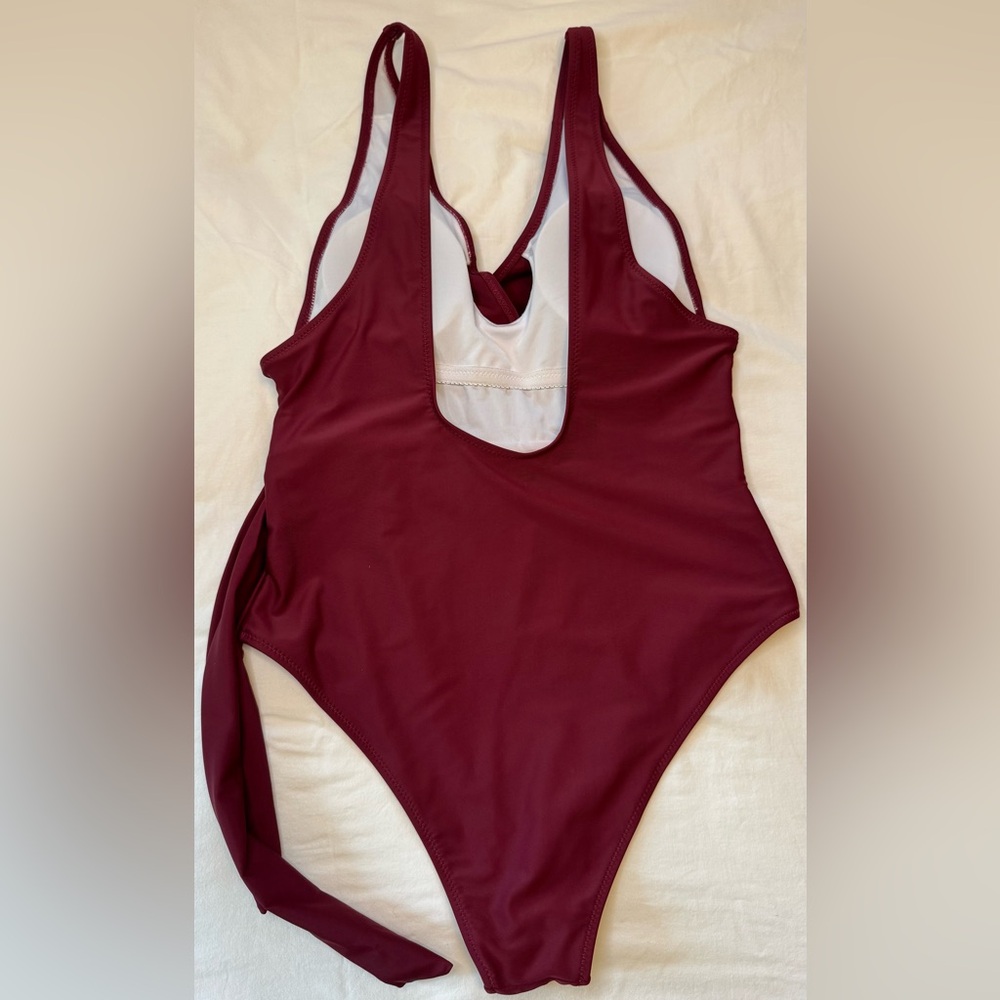NWT Cupshe One Piece Swimsuit Wrap Side Tie Bathing Suit Size Large Burgundy - Picture 5 of 11